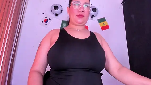 alondrabigtits online show from June 27, 12:22 pm