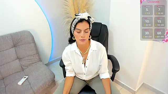 Snapshot of Ada_Monroe10 chatting on September 17, 1:42 pm Ada Monroe10 online show from September 17, 1:42 pm