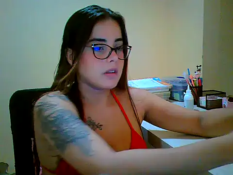 maliamiller online show from January 12, 9:53 pm