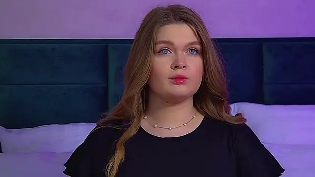 CrystalLyons online show from June 21, 6:39 am