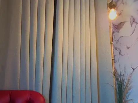 JESSYCORTES online show from July 5, 3:35 am
