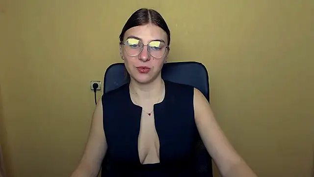 Luna Lush  online show from November 21, 1:13 pm