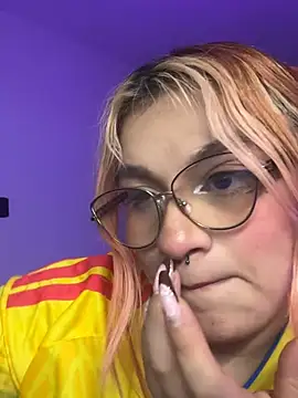 SophiaWeestt99 online show from July 4, 3:24 am