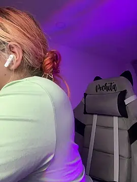 SophiaWeestt99 online show from July 10, 4:24 am
