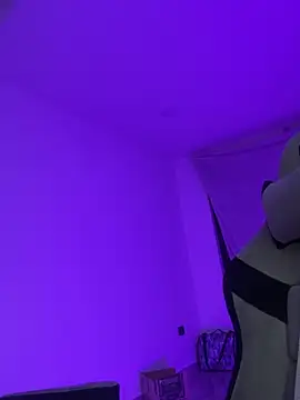 SophiaWeestt99 online show from July 17, 4:39 am
