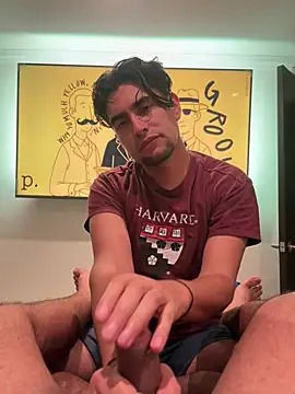 thiagowes online show from February 22, 4:24 am