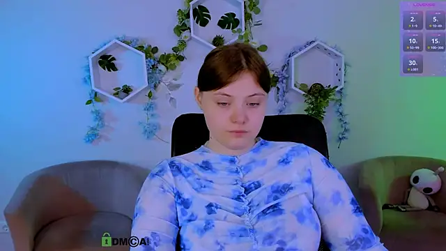nikole kitt online show from July 8, 6:54 pm