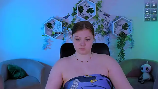 nikole kitt online show from July 31, 7:04 pm