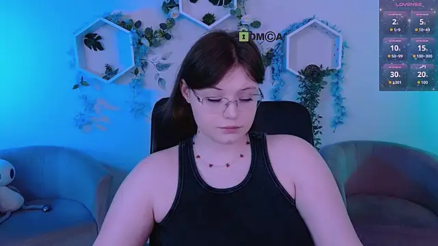 nikole kitt online show from June 18, 6:35 pm