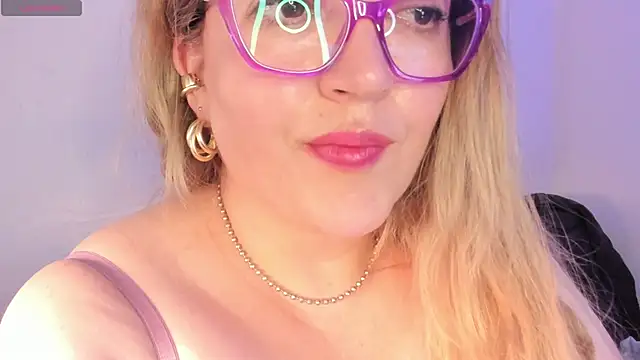 Naty Mature  online show from June 19, 6:44 pm