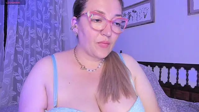 Naty Mature  online show from July 3, 8:26 pm