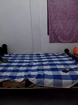 roundbunny online show from October 25, 5:09 pm