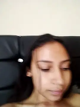 Snapshot of emma_ambar chatting on October 11, 5:59 pm emma ambar online show from October 11, 5:59 pm