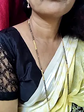 Snapshot of anuradha1432 chatting on September 14, 10:13 am anuradha1432 online show from September 14, 10:13 am