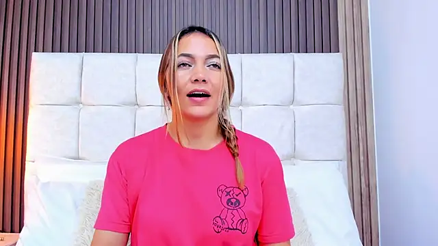 Mia Malkovaa  online show from June 26, 5:14 pm