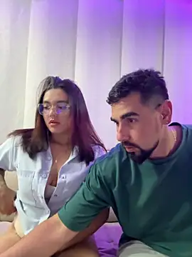 camianddanna online show from December 16, 2:28 am