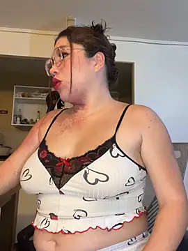 WhiteWomen online show from November 21, 2:35 am