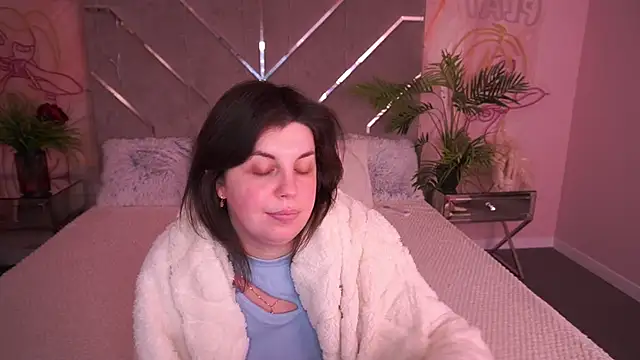 MirandaWong online show from February 3, 6:22 am