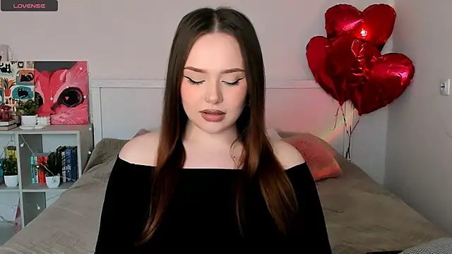 LittleKiitten online show from June 13, 2:58 pm