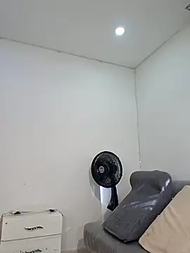 Anal Luucia online show from June 25, 12:40 pm