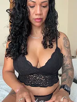 soli-lov online show from September 19, 11:42 am