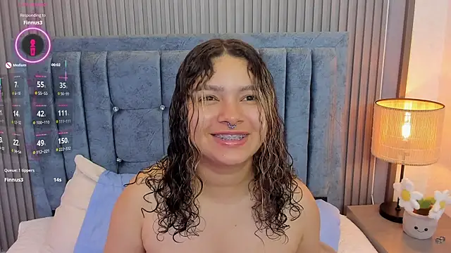 pretty sunlight  online show from July 30, 12:33 am