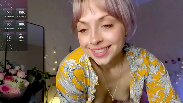 Snapshot of lavenderluxe chatting on September 9, 1:33 pm lavenderluxe online show from September 9, 1:33 pm