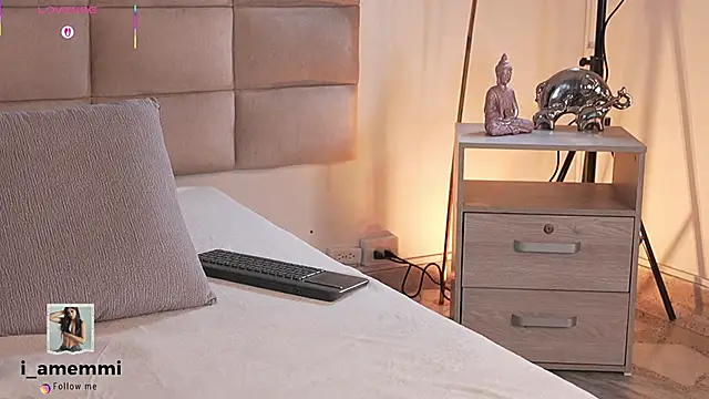 emma brooks1 online show from October 23, 8:48 pm