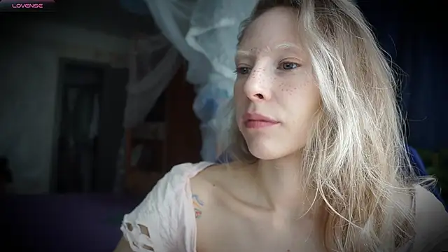 Phantom thread  online show from May 24, 11:53 am