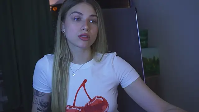 EllieCutes online show from July 27, 8:22 am