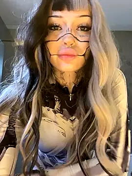 Snapshot of madelinexx chatting on October 22, 10:09 am madelinexx online show from October 22, 10:09 am