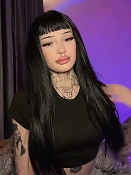 madelinexx online show from December 4, 3:46 pm