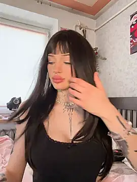 madelinexx online show from June 27, 1:50 pm
