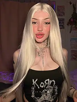 madelinexx online show from July 31, 8:32 pm