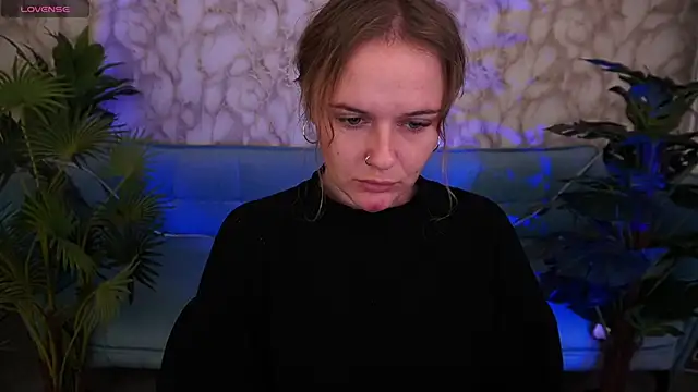 Snapshot of MaribelRiverr_ chatting on October 10, 5:45 am MaribelRiverr online show from October 10, 5:45 am