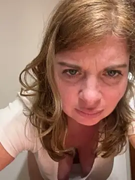 Lombada online show from December 14, 9:31 pm