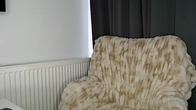 ElizabethAC online show from November 18, 7:53 am