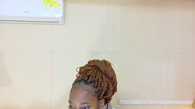 Snapshot of Chocolatte_bar chatting on September 30, 2:01 pm Chocolatte bar online show from September 30, 2:01 pm