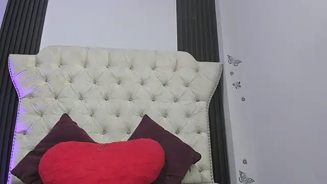 Sexy cristall  online show from November 21, 1:51 am