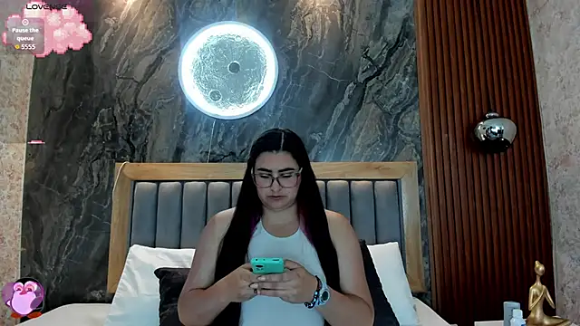 BellaPeers  online show from September 10, 1:44 pm