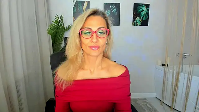 MuseOfStage online show from November 10, 12:00 pm