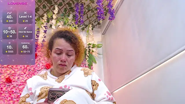 BLONDE SEXYHOT online show from February 11, 3:13 pm