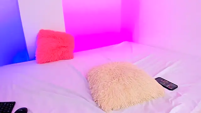 sasha fox00 online show from March 2, 9:05 am