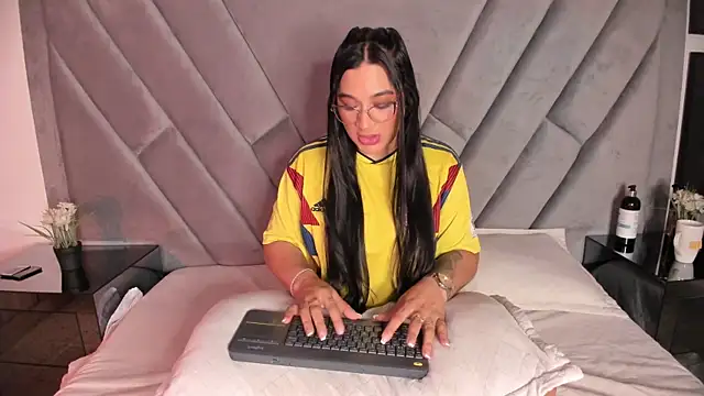nataliee foster online show from June 23, 10:35 am