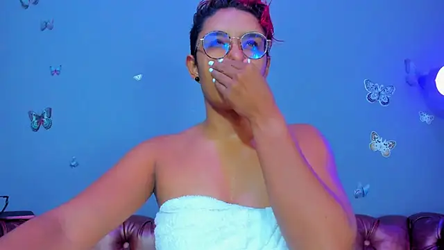 Kaira mosse online show from April 28, 11:58 am