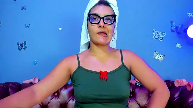 Kaira mosse online show from July 1, 11:42 am