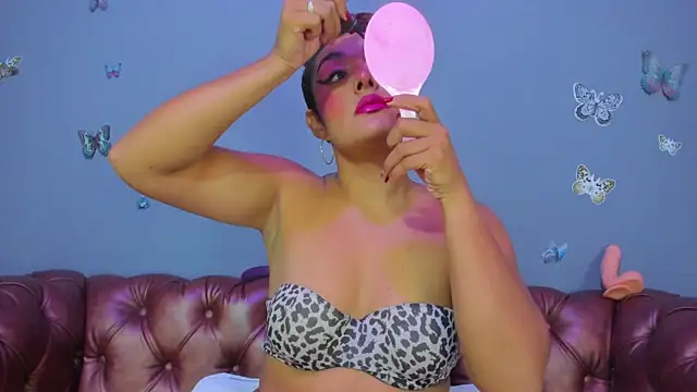 Kaira mosse online show from July 28, 2:13 pm