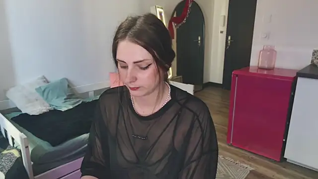 Snapshot of Celeste_Off chatting on October 18, 1:47 pm Celeste Off online show from October 18, 1:47 pm