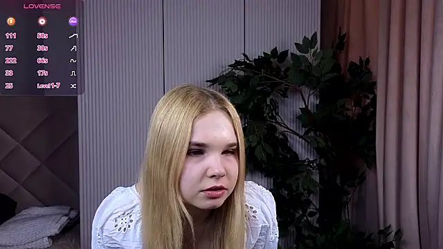 OdetteHarwick online show from March 8, 7:34 am