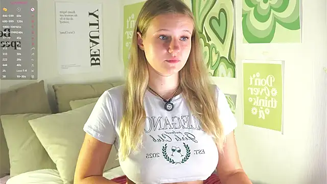 MaydaFoulk online show from July 25, 11:34 pm